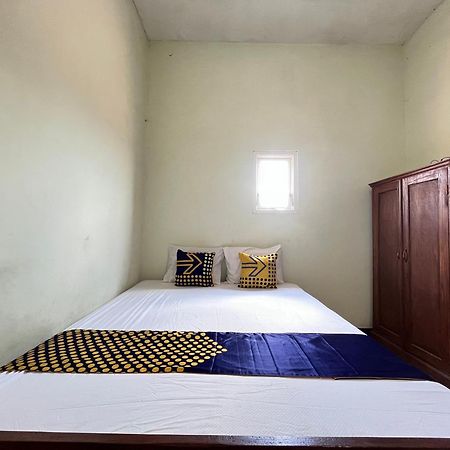 Готель Spot On 93423 Kost Berkah Near Kebun Teh Wonosari Лаванґ Екстер'єр фото