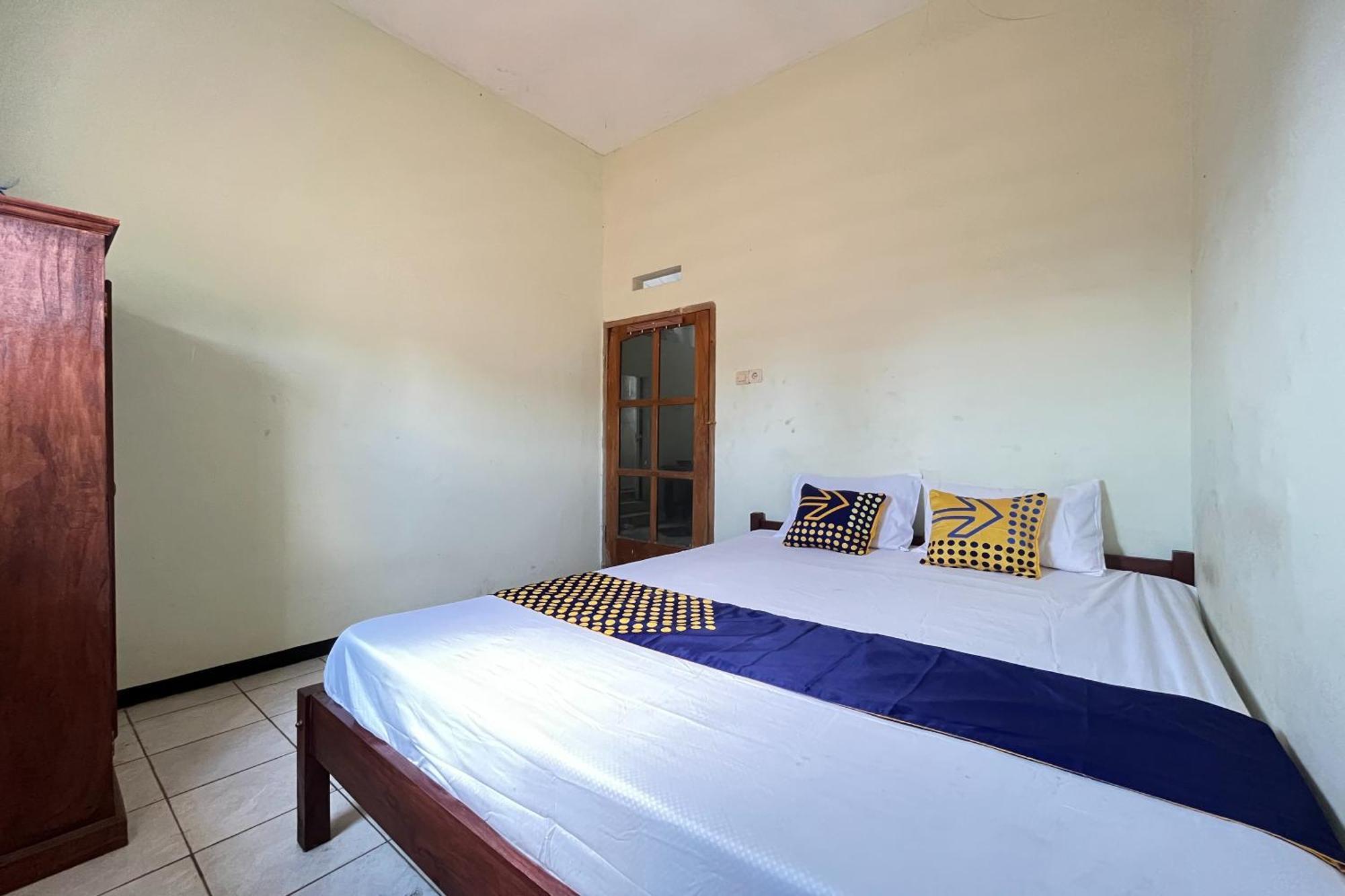 Готель Spot On 93423 Kost Berkah Near Kebun Teh Wonosari Лаванґ Екстер'єр фото