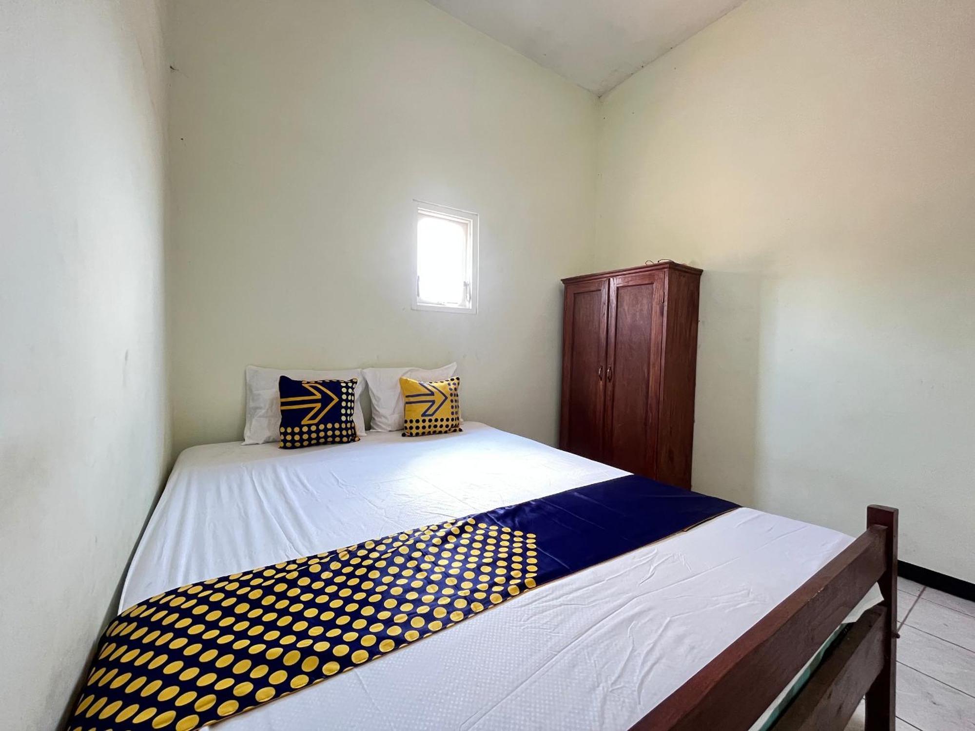 Готель Spot On 93423 Kost Berkah Near Kebun Teh Wonosari Лаванґ Екстер'єр фото